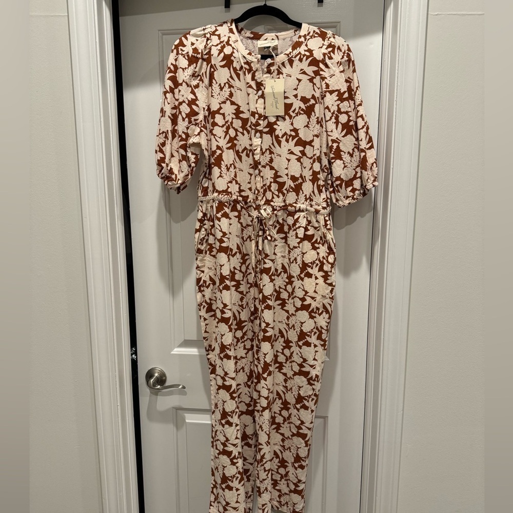 NWT Universal Threads Romper - Picture 5 of 5